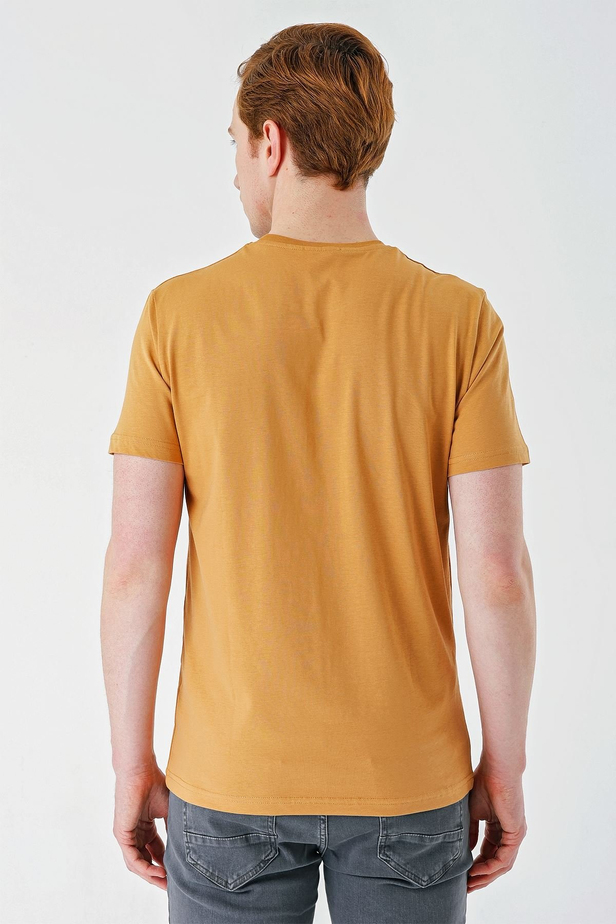 Hardal Baskılı Bez Ayağı Bisiklet Yaka %100 Pamuk Casual Slim Fit Dar Kesim Tişört 1011240166