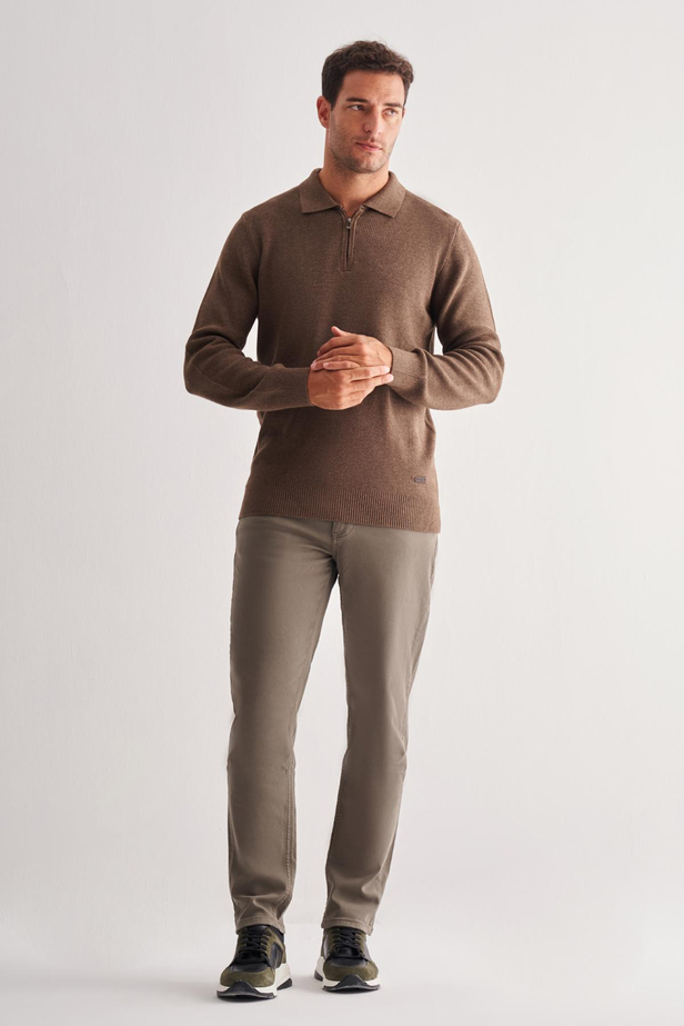 Kahverengi Fermuarlı Polo Yaka Uzun Kol Cepsiz Comfort Fit Casual Pamuklu Triko Kazak 1012255202