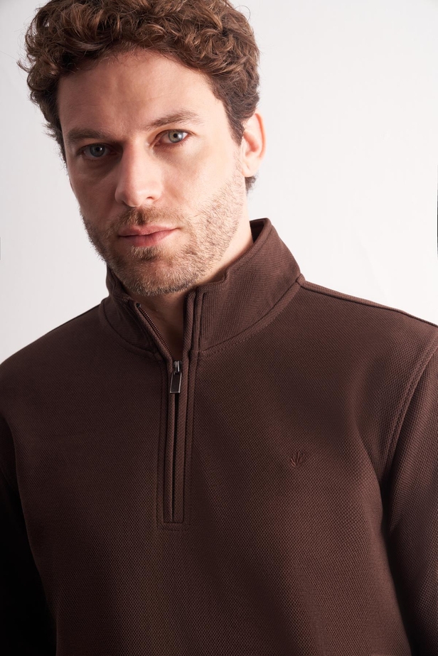 Kahverengi Uzun Kol Hakim Yaka Düz Pamuklu Comfort Fit Sweatshirt 1013255151