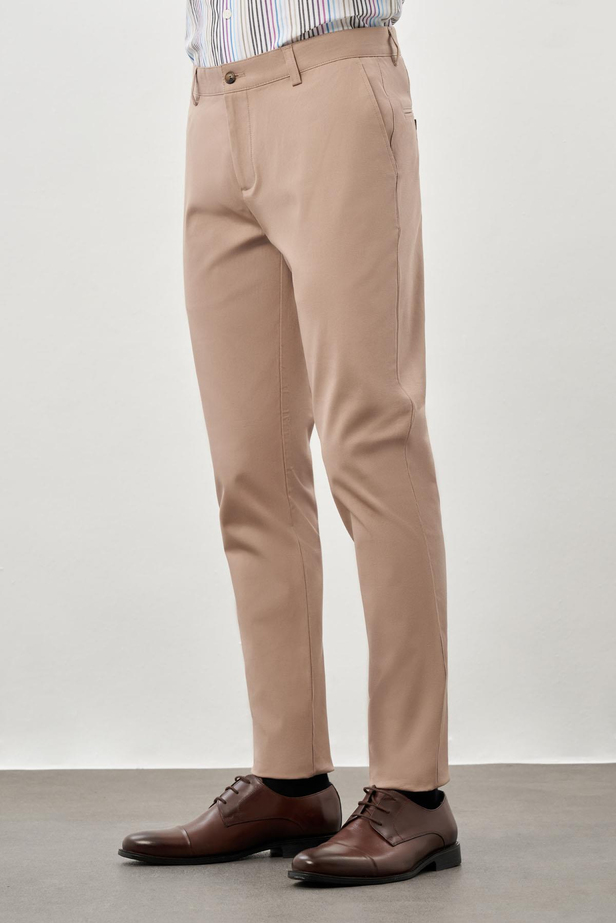 Koyu Bej Kendinden Desenli Bez Ayağı Pamuklu Yan Cep Slim Fit Casual Pantolon 1003245168