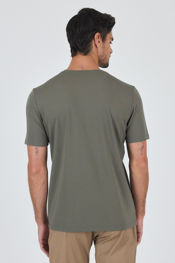 Koyu Haki Kısa Kol Bisiklet Yaka Cepsiz Pamuklu Casual Slim Fit Tişört 1011250165