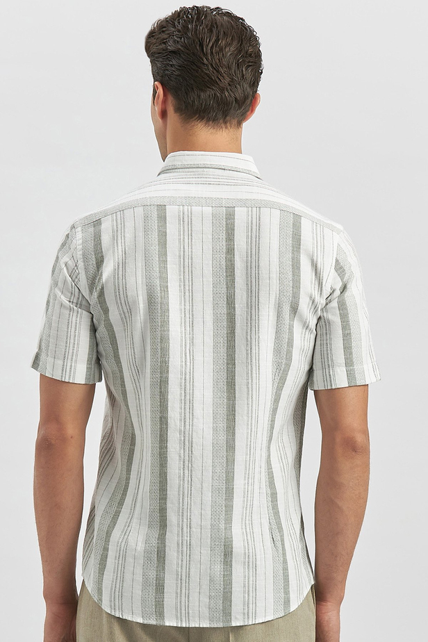 Koyu Haki Kısa Kollu Çizgili Armürlü Pamuklu Casual Slim Fit Dar Kesim Gömlek 1004240243