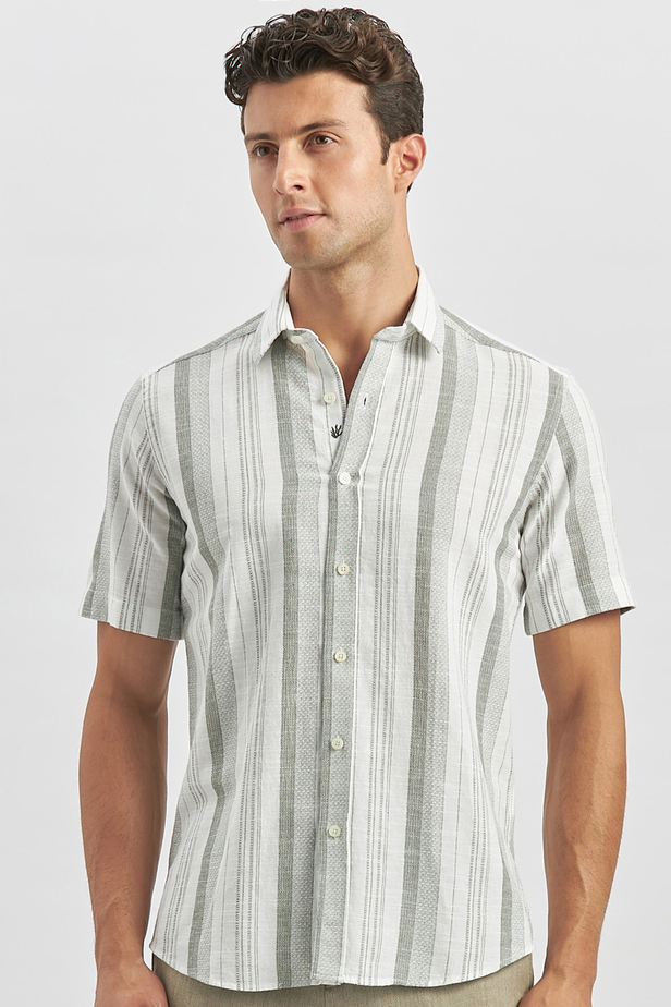 Koyu Haki Kısa Kollu Çizgili Armürlü Pamuklu Casual Slim Fit Dar Kesim Gömlek 1004240243
