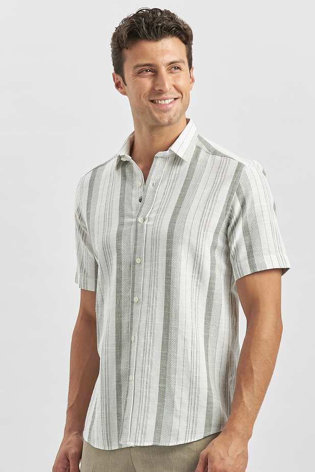 Koyu Haki Kısa Kollu Çizgili Armürlü Pamuklu Casual Slim Fit Dar Kesim Gömlek 1004240243