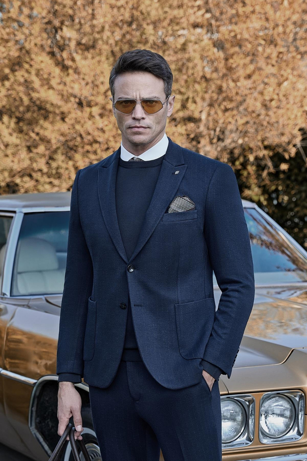 Koyu Lacivert Çizgili Desen Örme Kılıç Yaka Astarsız Çift Yırtmaç 2 Düğme Beli Lastikli 6 Drop Slim Fit Classic Takım Elbise 1001245170