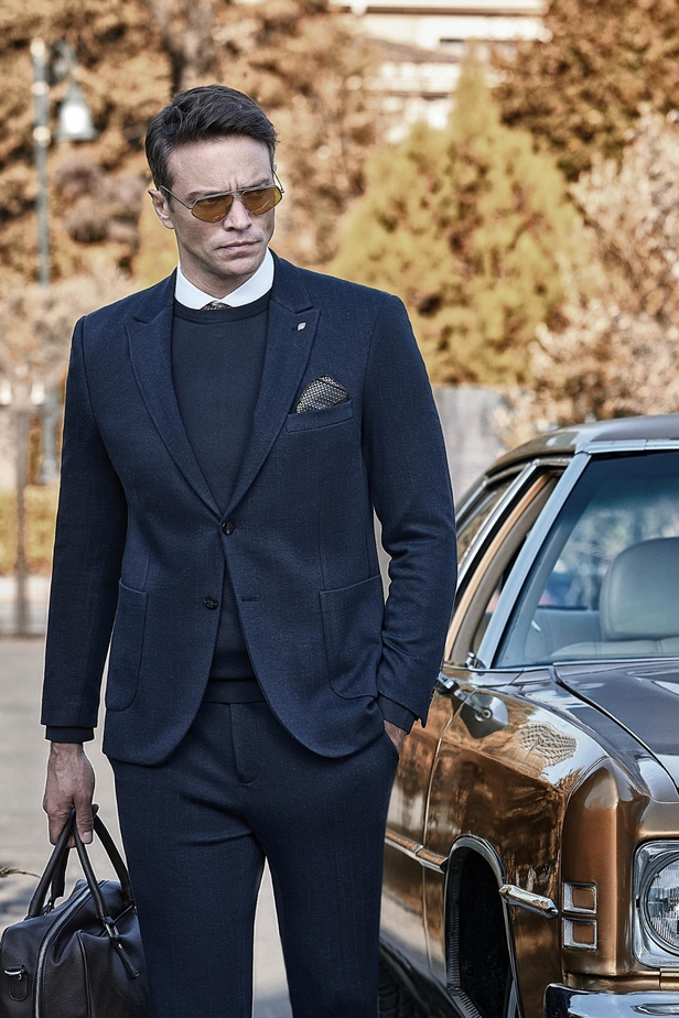 Koyu Lacivert Çizgili Desen Örme Kılıç Yaka Astarsız Çift Yırtmaç 2 Düğme Beli Lastikli 6 Drop Slim Fit Classic Takım Elbise 1001245170