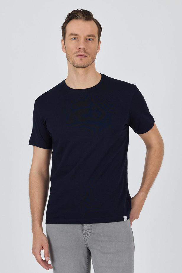 Koyu Lacivert Kısa Kol Bisiklet Yaka Cepsiz Pamuk Casual Slim Fit Tişört 1011250158