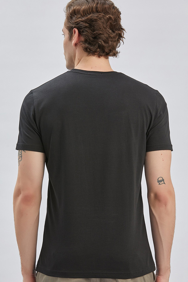 Siyah Baskılı Bez Ayağı Bisiklet Yaka %100 Pamuk Casual Slim Fit Dar Kesim Tişört 1011240167