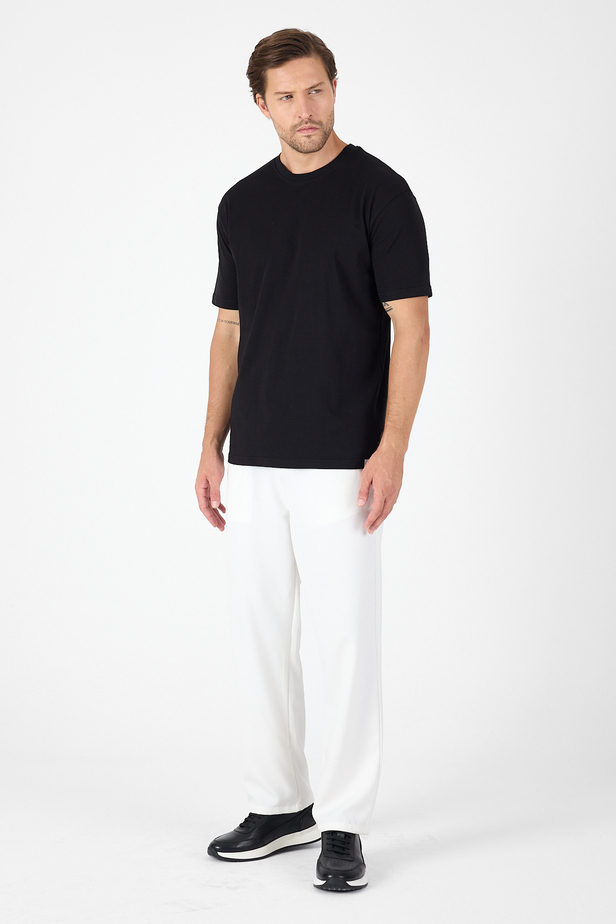 Siyah Bisiklet Yaka Kısa Kol Slim Fit Pamuklu Tişört 1011250191