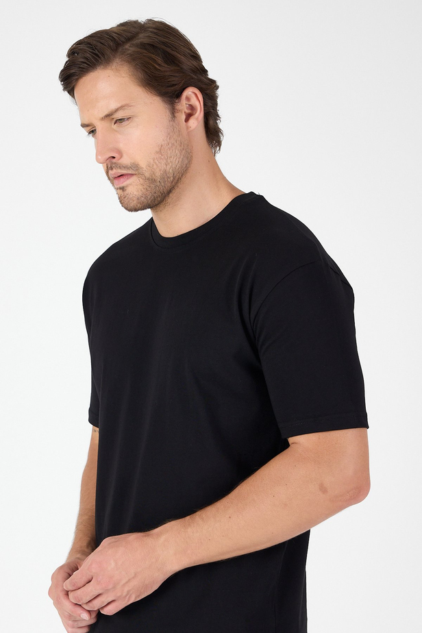 Siyah Bisiklet Yaka Kısa Kol Slim Fit Pamuklu Tişört 1011250191