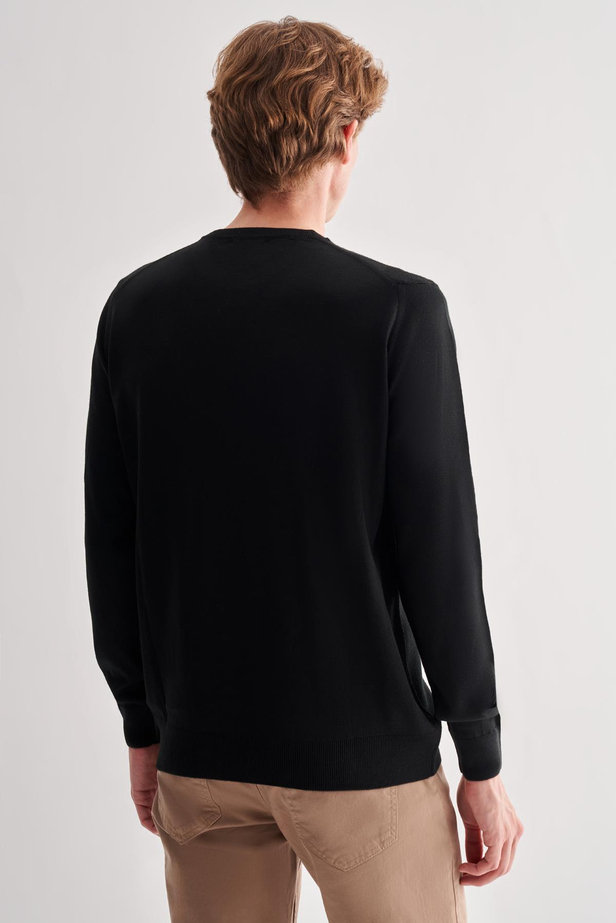 Siyah Bisiklet Yaka Uzun Kol Cepsiz Comfort Fit Classic Yünlü Triko Kazak 1012255207