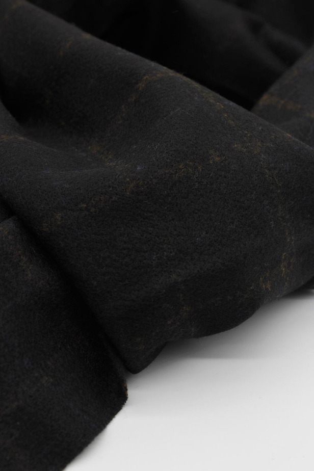 Siyah Desenli Kaşkol 1067245106_004