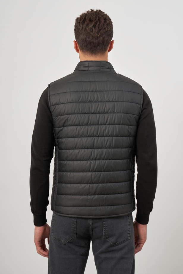 Siyah Kapitone Dik Yaka Düz Garnisiz-Biyesiz Slim Fit Yelek 1009245150