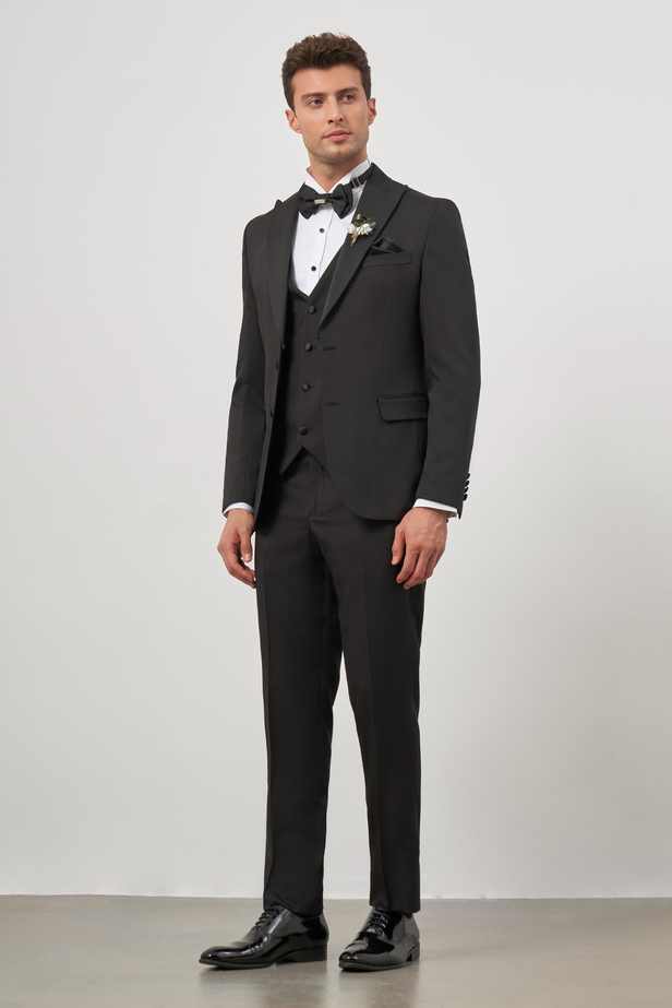 Siyah Kendinden Desenli Armürlü Kılıç Yaka - Çıkma Kılıç Yaka Tam Astar Çift Yırtmaç 2 Düğme Yelekli 6 Drop Slim Fit Ceremony Takım Elbise 1001240205
