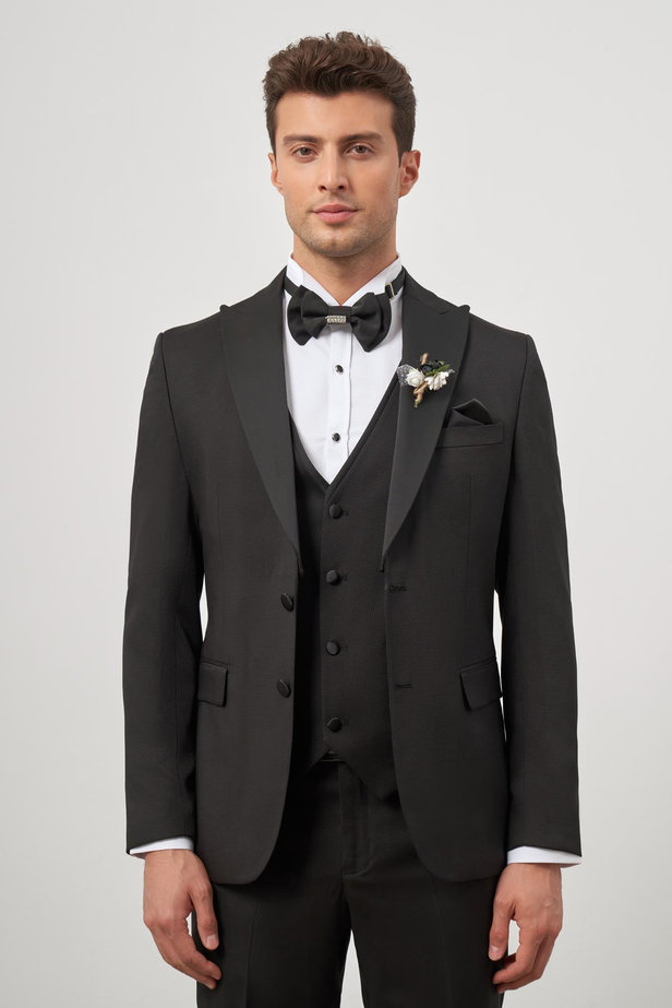 Siyah Kendinden Desenli Armürlü Kılıç Yaka - Çıkma Kılıç Yaka Tam Astar Çift Yırtmaç 2 Düğme Yelekli 6 Drop Slim Fit Ceremony Takım Elbise 1001240205