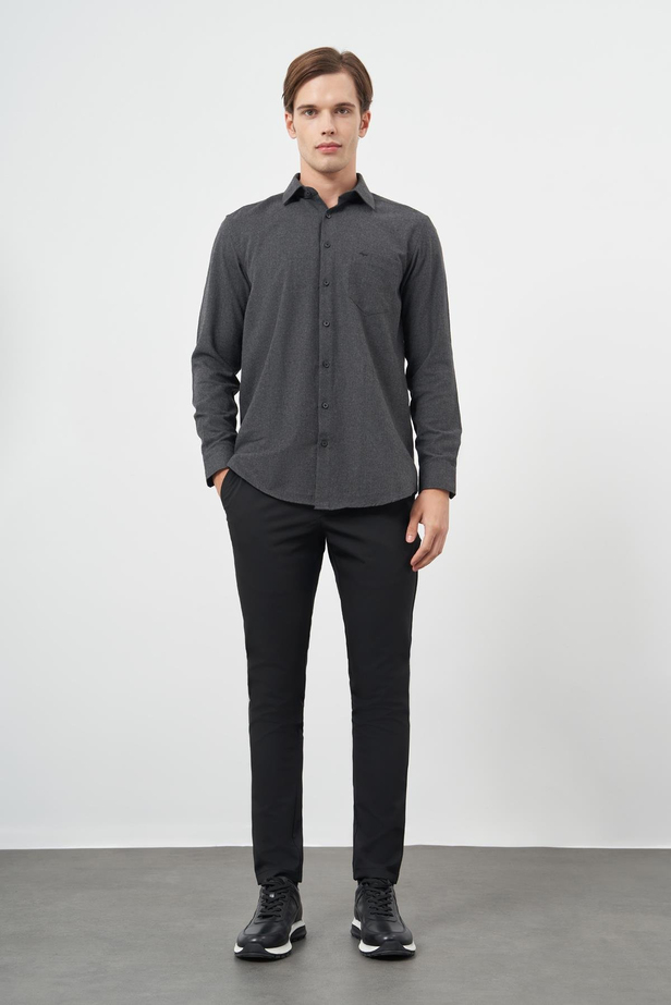 Siyah Uzun Kol Düz Gabardin Sert Yaka Cepli Pamuklu Classic Comfort Fit Gömlek 1004245168