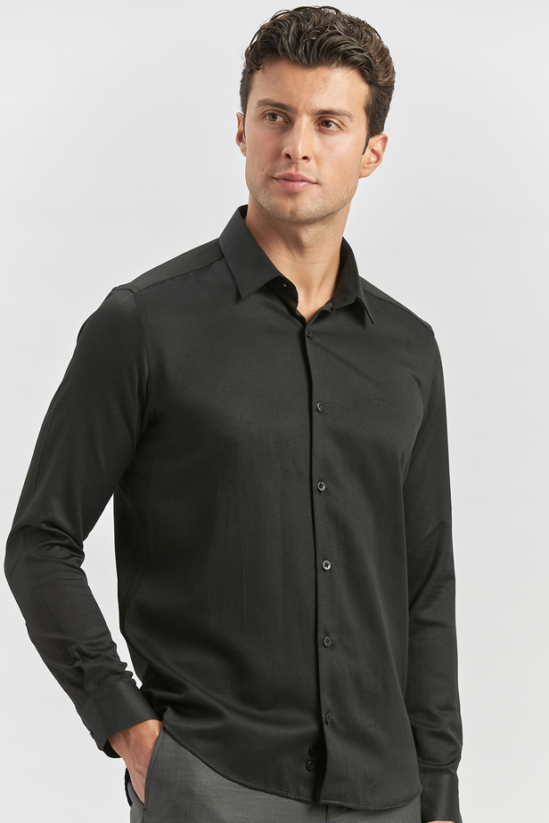 Siyah Uzun Kol Kendinden Desenli Armürlü 032 Sert Yaka Classic Slim Fit Gömlek 1004245153
