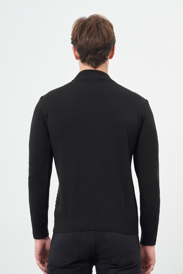 Siyah Uzun Kol Kendinden Desenli Örme Yarım Balıkçı Yaka Classic Comfort Fit Triko 1012245157