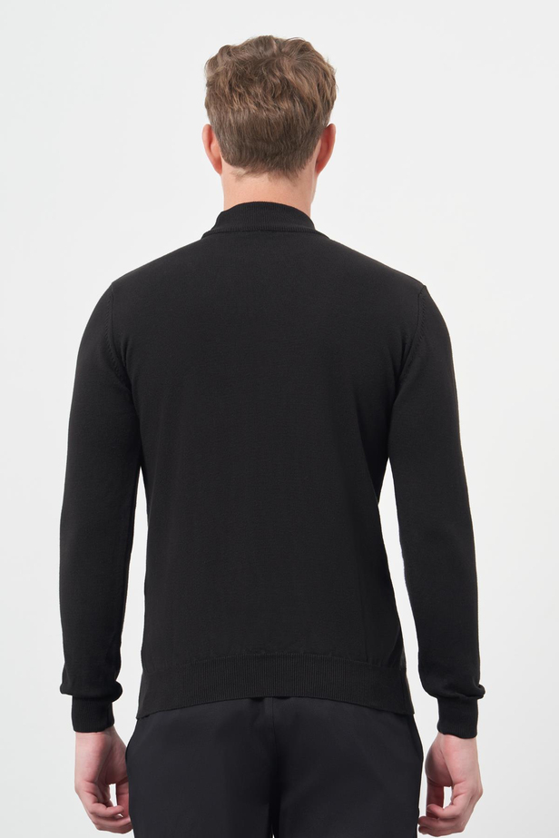 Siyah Uzun Kol Kendinden Desenli Örme Yarım Balıkçı Yaka Classic Comfort Fit Triko 1012245158