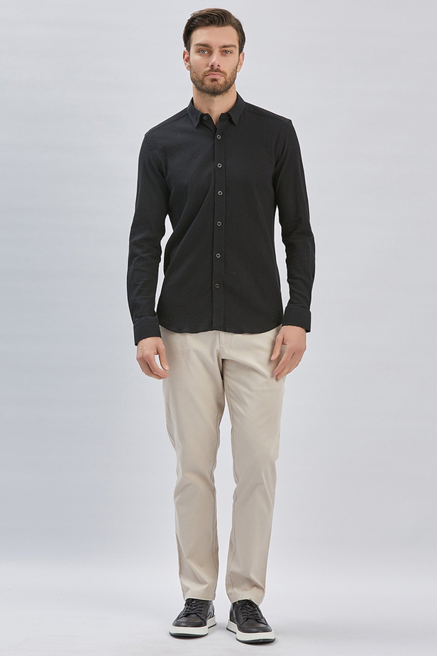 Siyah Uzun Kollu Biritli Yaka Biyeli Pamuklu Likralı Casual Slim Fit Dar Kesim Gömlek 1004240232