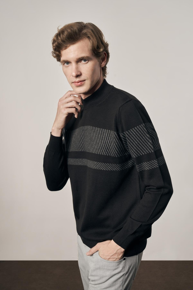 Siyah Yarım Balıkçı Yaka Uzun Kol Cepsiz Comfort Fit Pamuklu Triko Kazak 1012255213