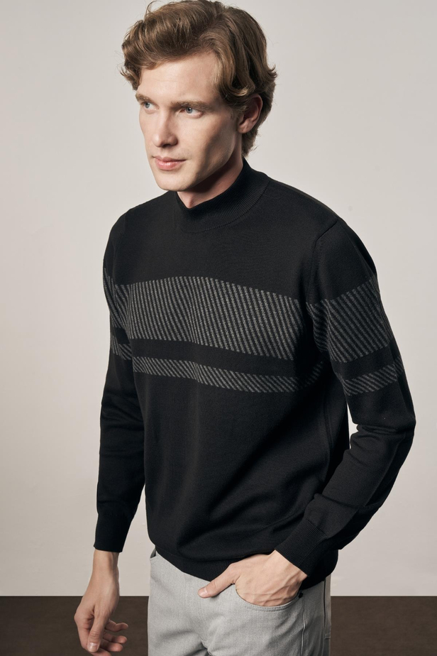 Siyah Yarım Balıkçı Yaka Uzun Kol Cepsiz Comfort Fit Pamuklu Triko Kazak 1012255213