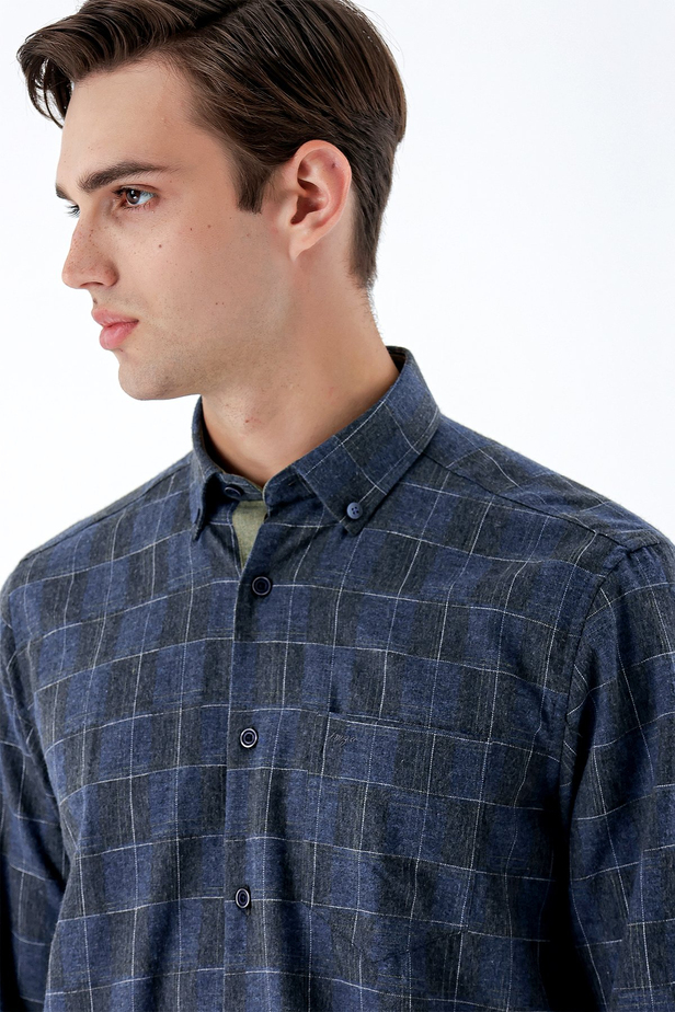 Uzun Kollu Ekoseli Düğmeli Yaka Cepli Garnili Pamuklu Klasik Comfort Fit Gömlek 1004235142 Koyu Lacivert