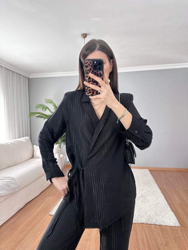  Katina Siyah Takım