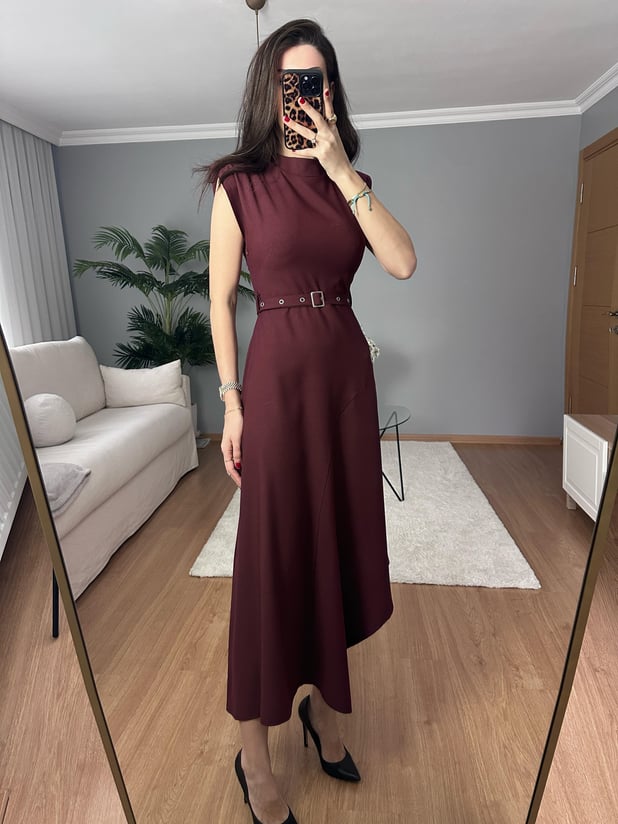Bordo Asimetrik Kemerli Elbise 