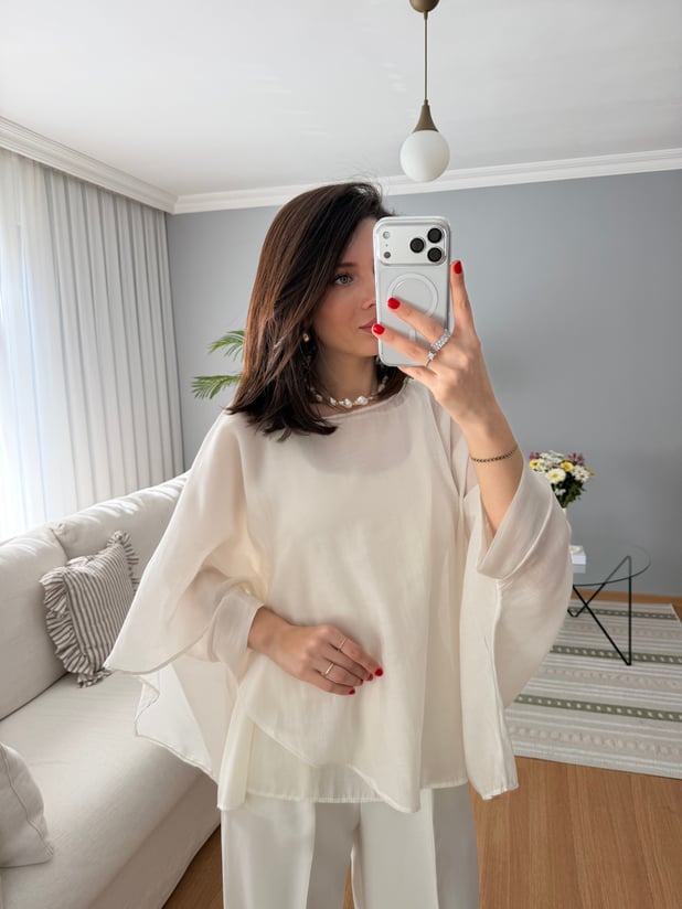 Brielle Beyaz Pelerin Bluz