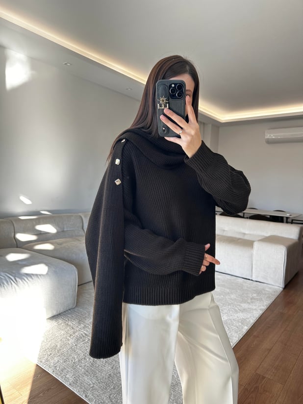 Çıkarılabilir Atkılı Kahve Kazak
