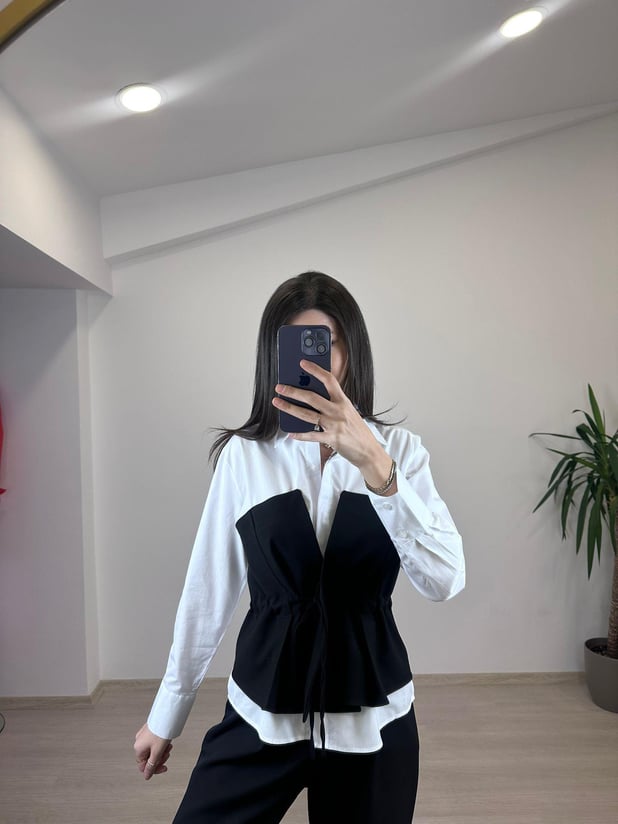 CONTE SİYAH KORSE DETAYLI GÖMLEK 