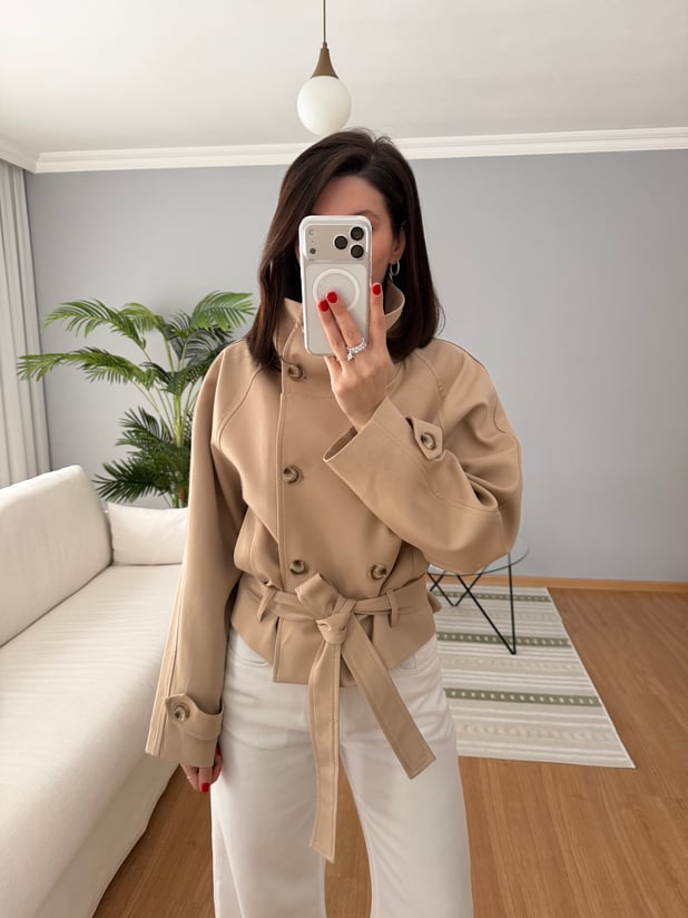 Dik Yaka Kuşaklı Camel Rengi Ceket