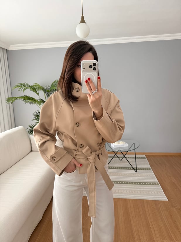 Dik Yaka Kuşaklı Camel Rengi Ceket