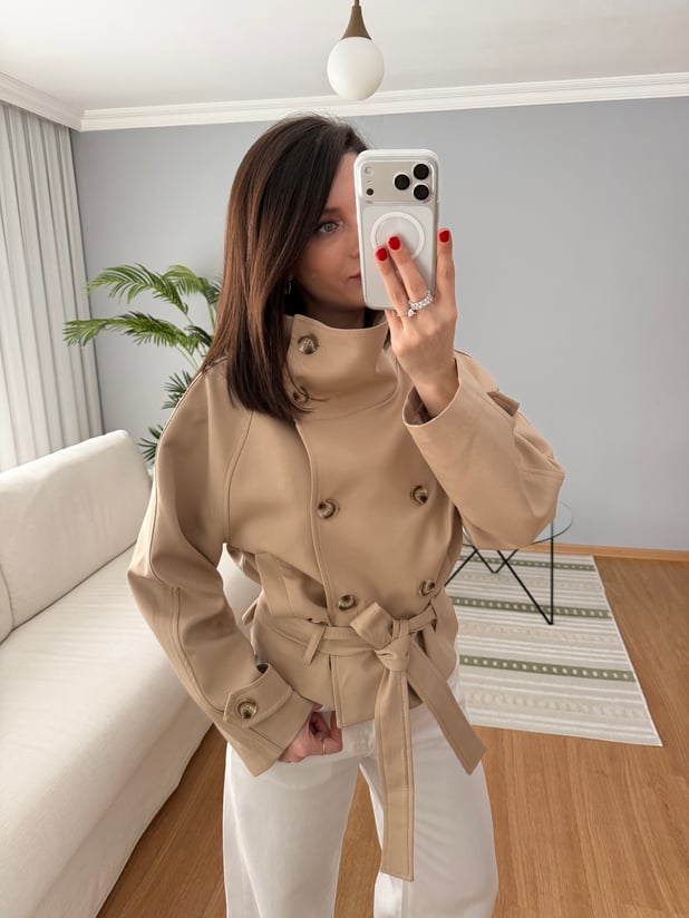 Dik Yaka Kuşaklı Camel Rengi Ceket