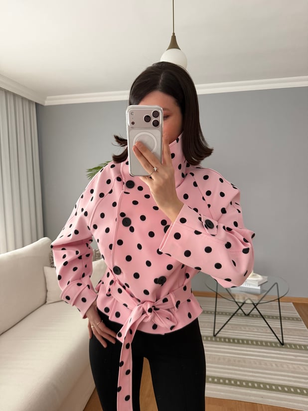 Dik Yaka Pembe Puantiye Ceket
