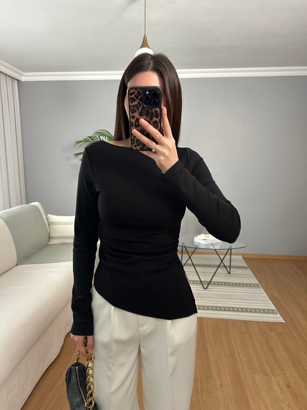 Dilvin Yanları Drapeli Siyah Bluz