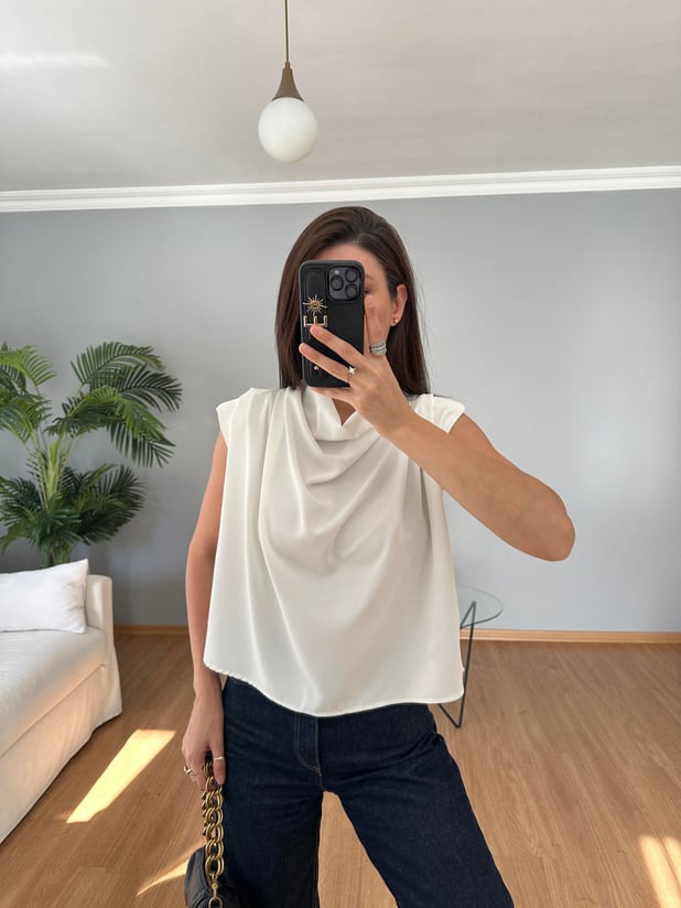 Esten Beyaz Degaje Bluz