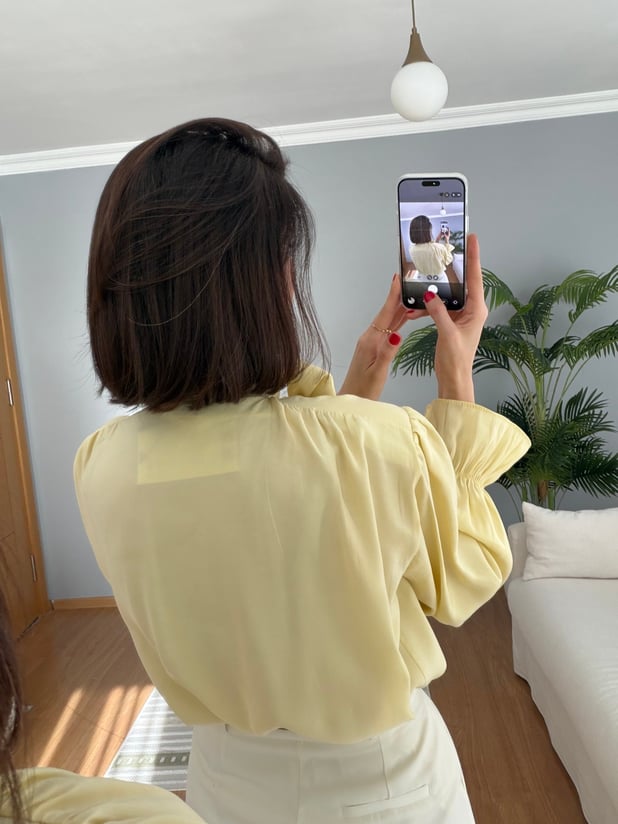 Filoria Vatkalı Fularlı Sarı Bluz