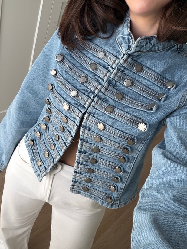 Fit Kesim Düğme Detaylı Denim Ceket 