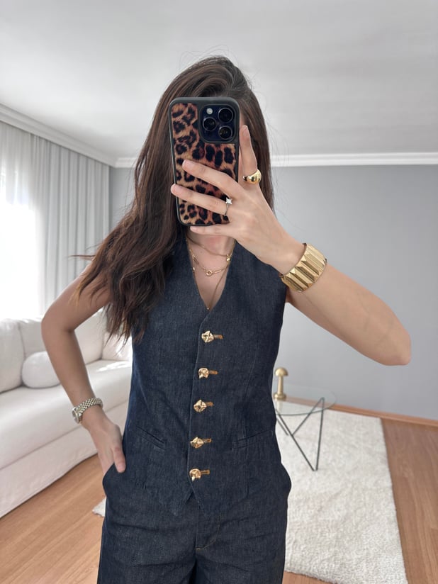 Gold Düğmeli Yelek