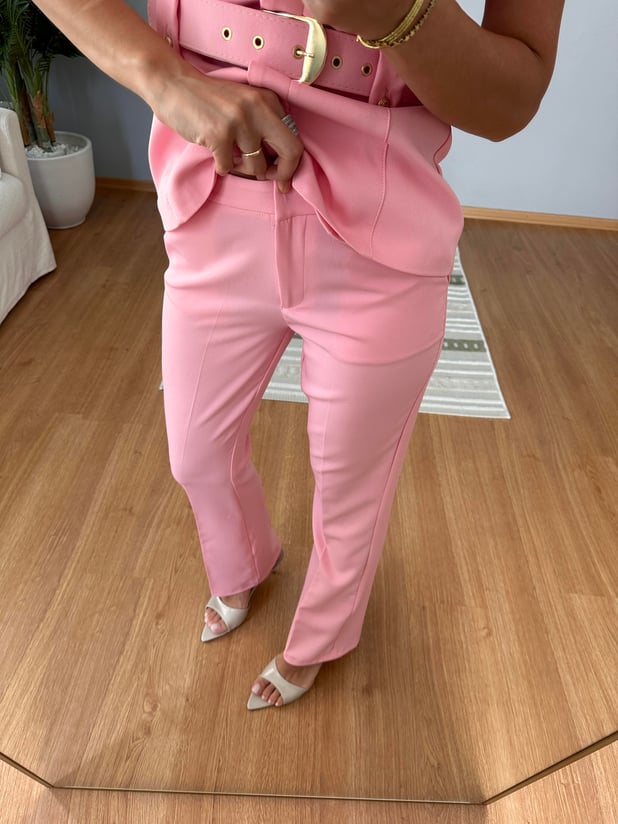 Guinda Pembe Takım