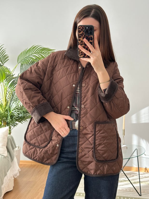 Kadife Detaylı Kahve Rengi Kapitone Mont