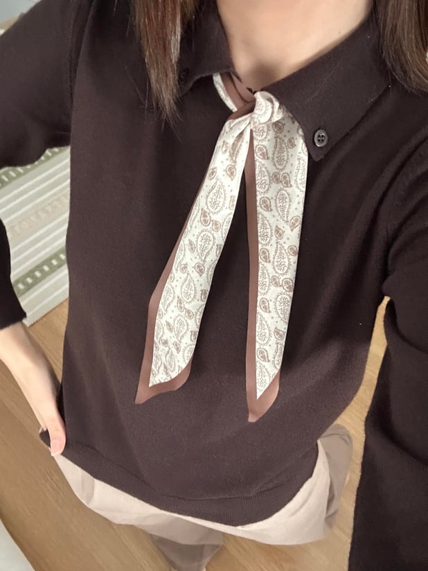 Kahve Fularlı Triko