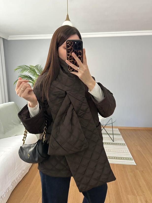 Kahve Rengi Atkılı Kapitone Mont 