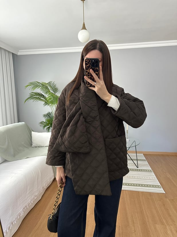 Kahve Rengi Atkılı Kapitone Mont 