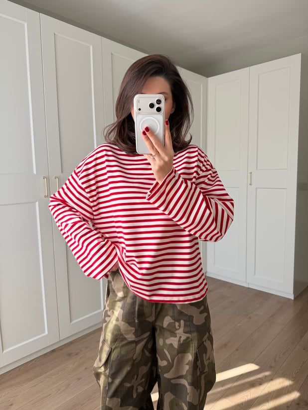 Kırmızı Beyaz Çizgili Sweatshirt 