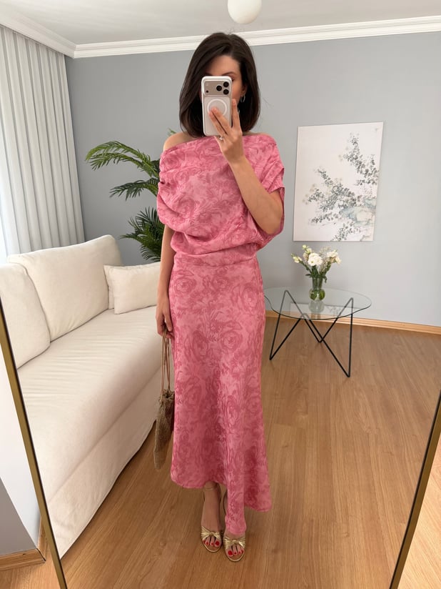 Marfil Saten Dokulu Pembe Elbise 