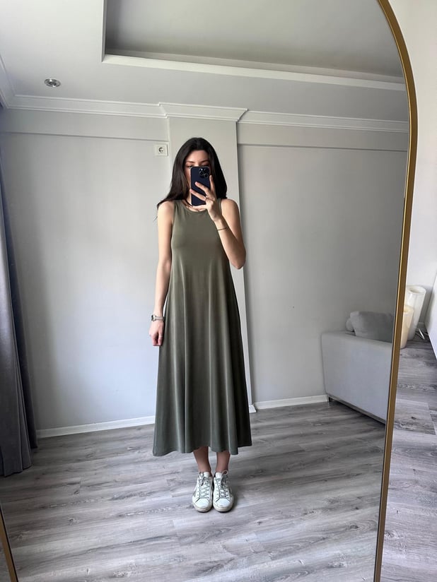 Modal Kumaş Rahat Kesim Haki Elbise 