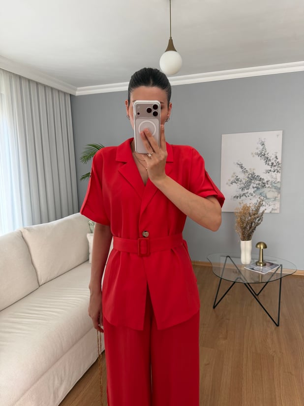 Paloma Kemerli Kırmızı Takım